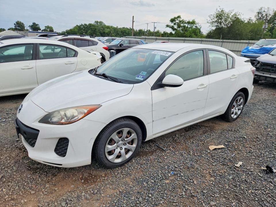 61317176 :رقم المزاد ، JM1BL1TG4D1845805 vin ، 2013 Mazda 3 مزاد بيع