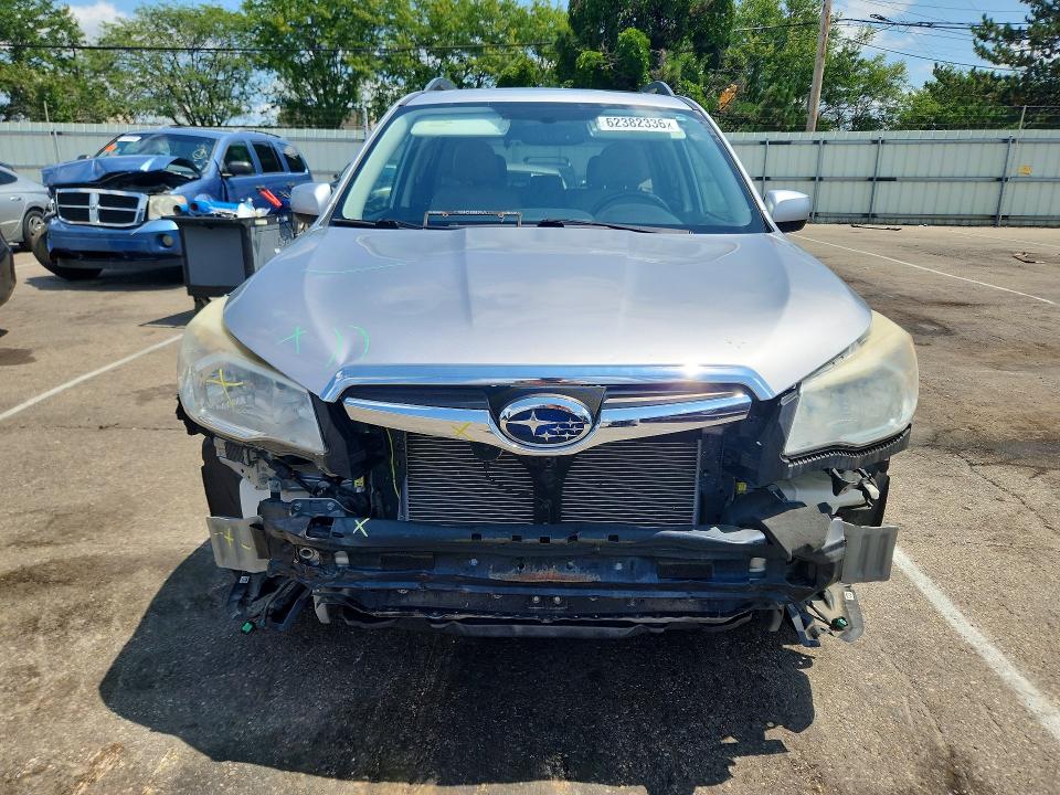 Продажа на аукционе авто 2015 Subaru Forester, vin: JF2SJAHC4FH538223, номер лота: 62382336