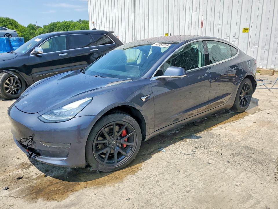 Продажа на аукционе авто 2018 Tesla Model 3, vin: 5YJ3E1EA4JF028134, номер лота: 60757826