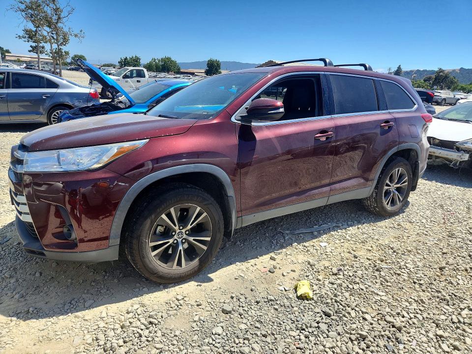 Продажа на аукционе авто 2019 Toyota Highlander, vin: 5TDBZRFH7KS730858, номер лота: 59824286