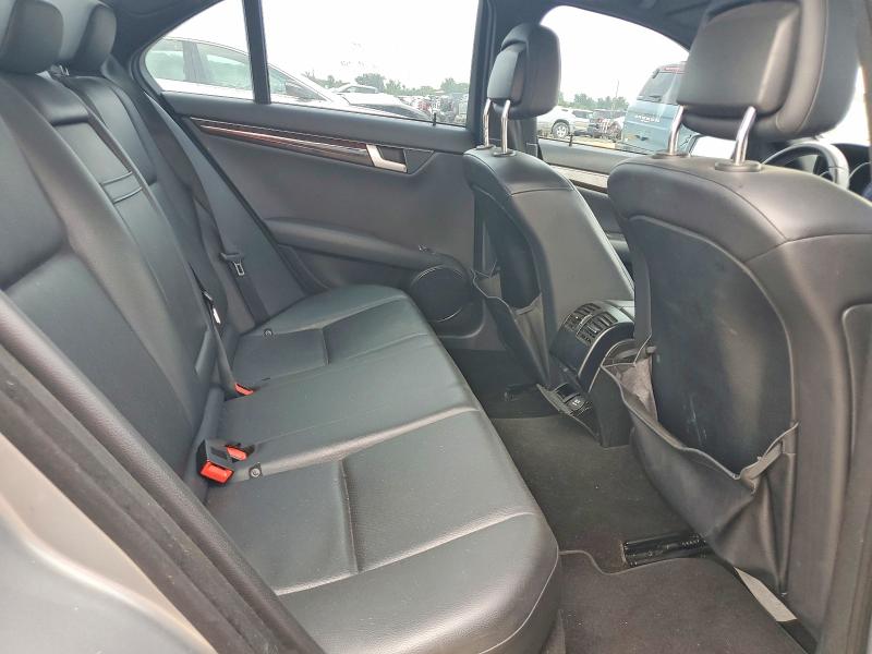 2013 Mercedes-benz C მანქანა იყიდება აუქციონზე, vin: WDDGF4HB0DR300591, აუქციონის ნომერი: 63215366