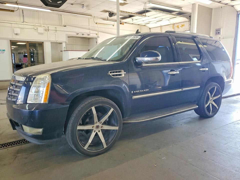 2007 Cadillac Escalade მანქანა იყიდება აუქციონზე, vin: 1GYEC63807R289088, აუქციონის ნომერი: 61062926