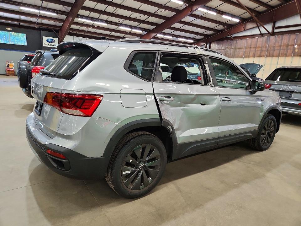 Продаж на аукціоні авто 2024 Volkswagen Taos, vin: 3VV5X7B27RM105736, номер лоту: 62461676