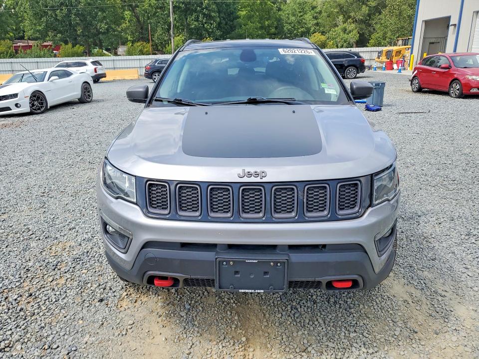 62021226 :رقم المزاد ، 3C4NJDDB3KT747376 vin ، 2019 Jeep Compass مزاد بيع