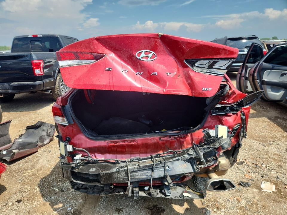 2018 Hyundai Sonata მანქანა იყიდება აუქციონზე, vin: 5NPE24AA8JH710542, აუქციონის ნომერი: 60660206