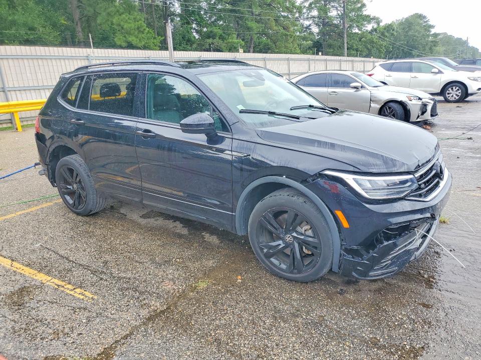61380326 :رقم المزاد ، 3VVCB7AX4PM124521 vin ، 2023 Volkswagen Tiguan مزاد بيع