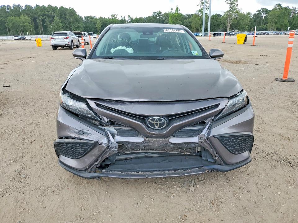 Продажа на аукционе авто 2022 Toyota Camry, vin: 4T1G11AK4NU671975, номер лота: 62161186