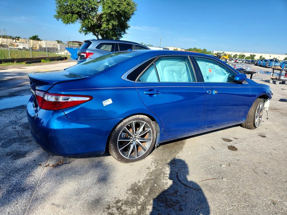 2017 Toyota Camry მანქანა იყიდება აუქციონზე, vin: 4T1BF1FK2HU785031, აუქციონის ნომერი: 59154286