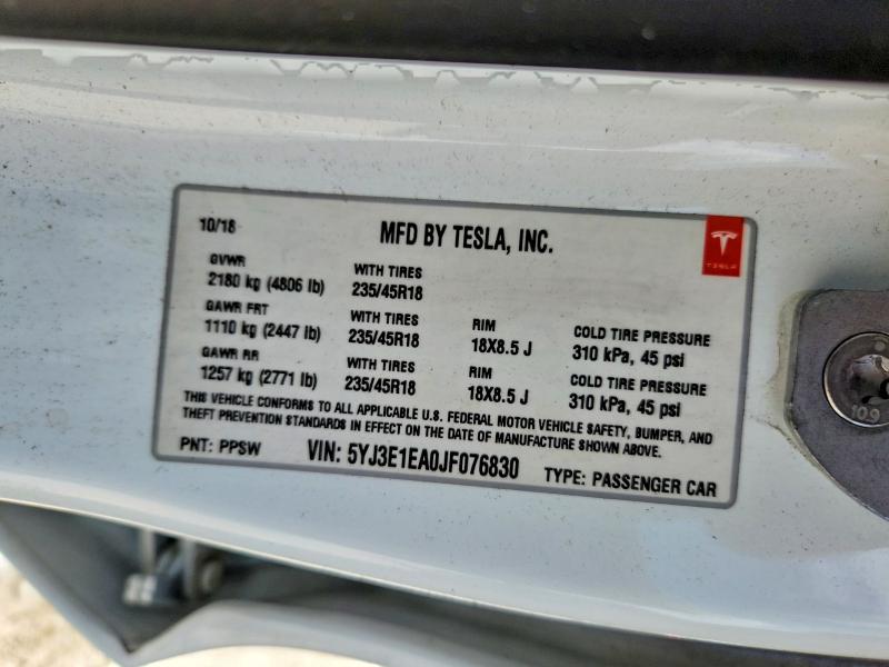 61722596 :رقم المزاد ، 5YJ3E1EA0JF076830 vin ، 2018 Tesla Model 3 مزاد بيع