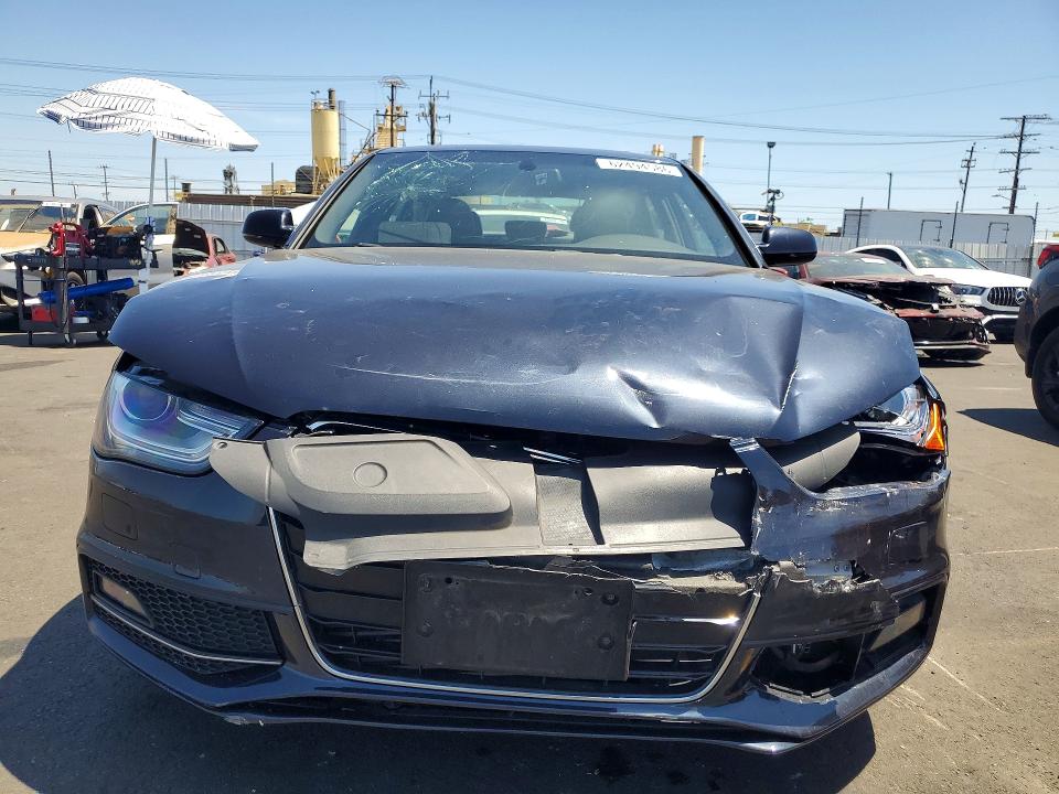 62494586 :رقم المزاد ، WAUBFAFL6FN018834 vin ، 2015 Audi A4 مزاد بيع