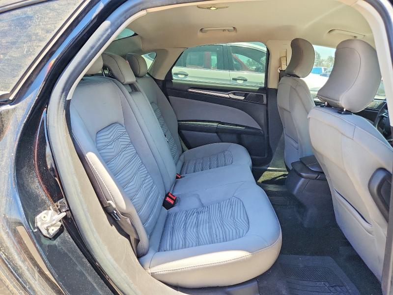 60963136 :رقم المزاد ، 3FA6P0G75GR218833 vin ، 2016 Ford Fusion مزاد بيع