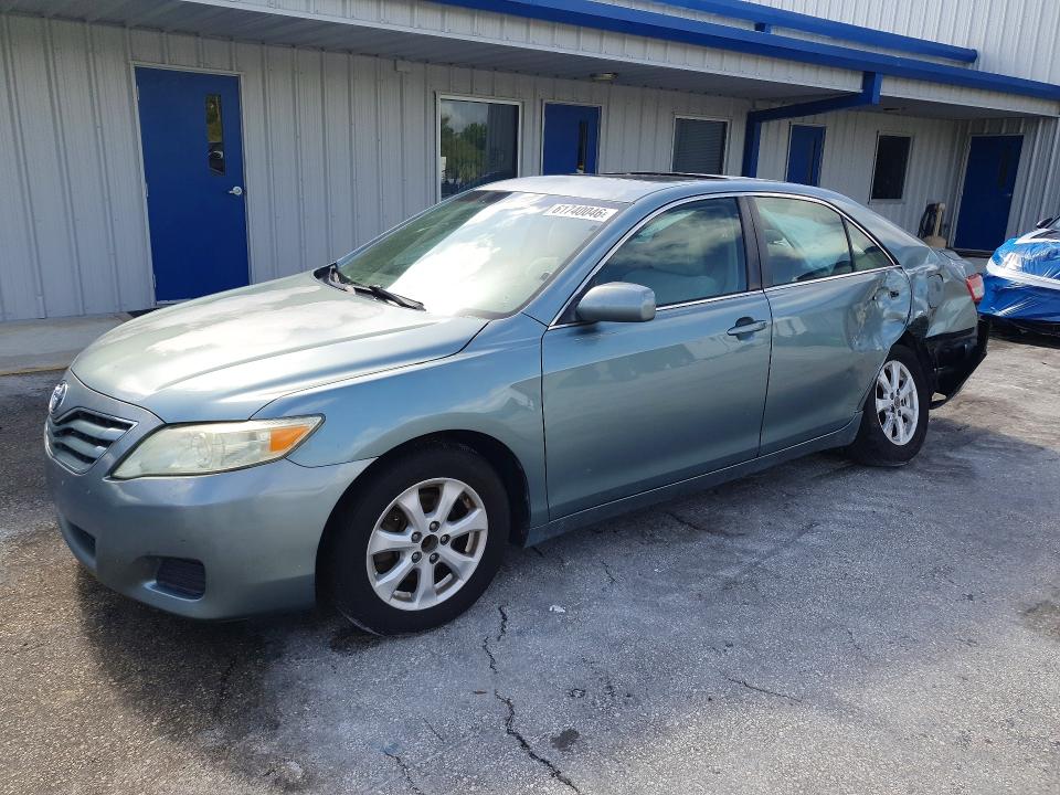 61740046 :رقم المزاد ، 4T1BF3EKXBU672139 vin ، 2011 Toyota Camry مزاد بيع