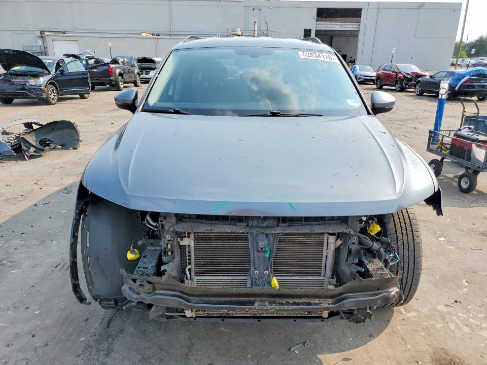62834126 :رقم المزاد ، 3VV2B7AX8JM216525 vin ، 2018 Volkswagen Tiguan مزاد بيع