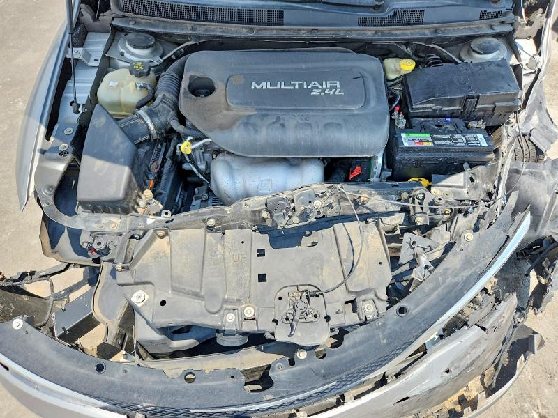 61365976 :رقم المزاد ، 1C3CCCAB1GN111017 vin ، 2016 Chrysler 200 مزاد بيع