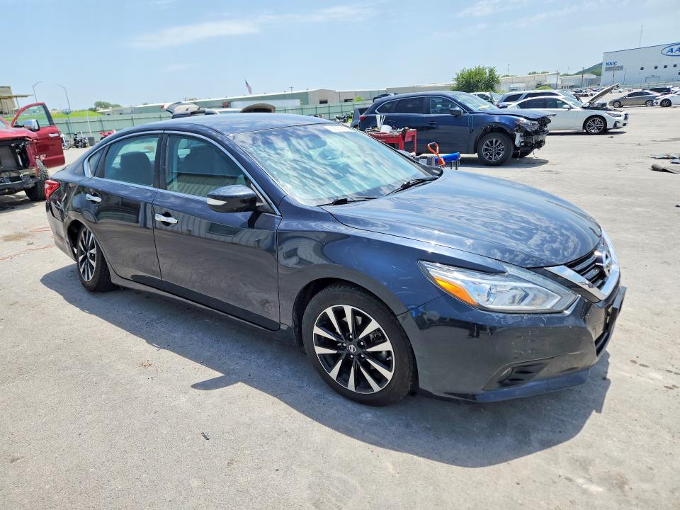 Продаж на аукціоні авто 2018 Nissan Altima, vin: 1N4AL3AP3JC181061, номер лоту: 62051426