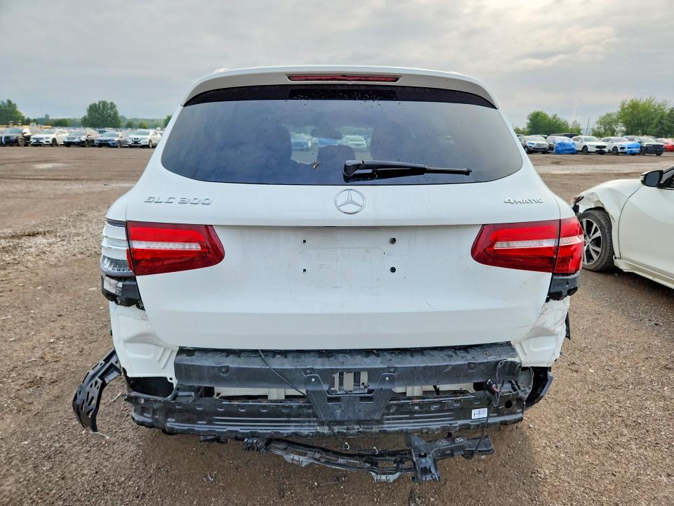 62631676 :رقم المزاد ، WDC0G4KB3JV041111 vin ، 2018 Mercedes-benz Glc مزاد بيع