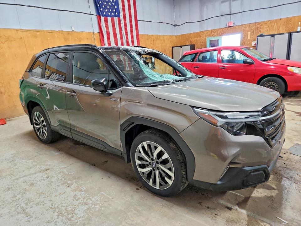 61068016 :رقم المزاد ، JF2SLSTD3SH427804 vin ، 2025 Subaru Forester مزاد بيع