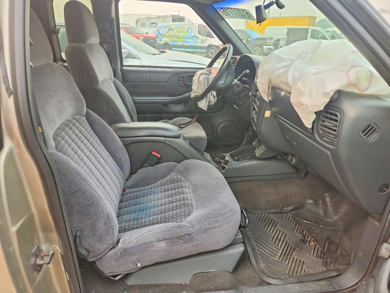 61377716 :رقم المزاد ، 1GCCS19X9W8110732 vin ، 1998 Chevrolet S Truck مزاد بيع