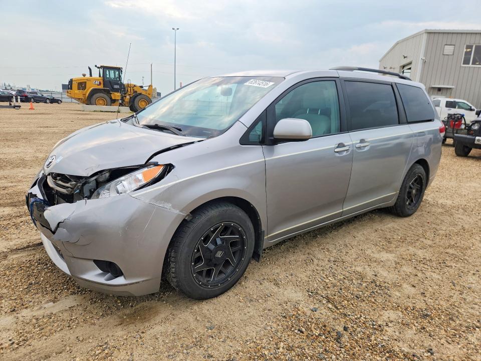 Aukcja sprzedaży 2014 Toyota Sienna, vin: 5TDKK3DC3ES483299, numer aukcji: 62614516