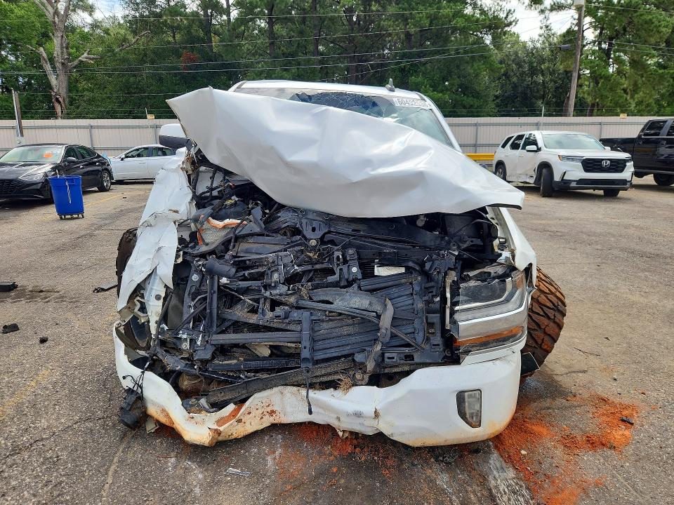 Продажа на аукционе авто 2018 Chevrolet Silverado, vin: 1GCRCREC0JZ358072, номер лота: 60492536