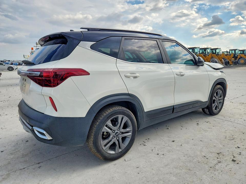 2023 Kia Seltos მანქანა იყიდება აუქციონზე, vin: KNDEU2AA4P7383875, აუქციონის ნომერი: 60876106