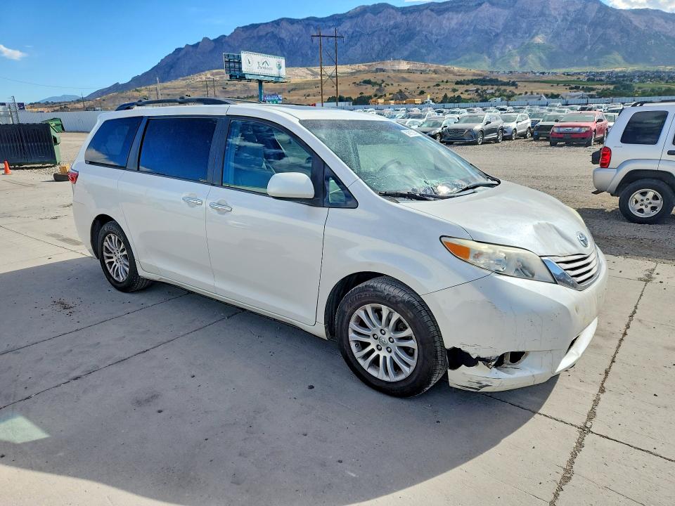 Aukcja sprzedaży 2015 Toyota Sienna, vin: 5TDYK3DC4FS566784, numer aukcji: 59915256