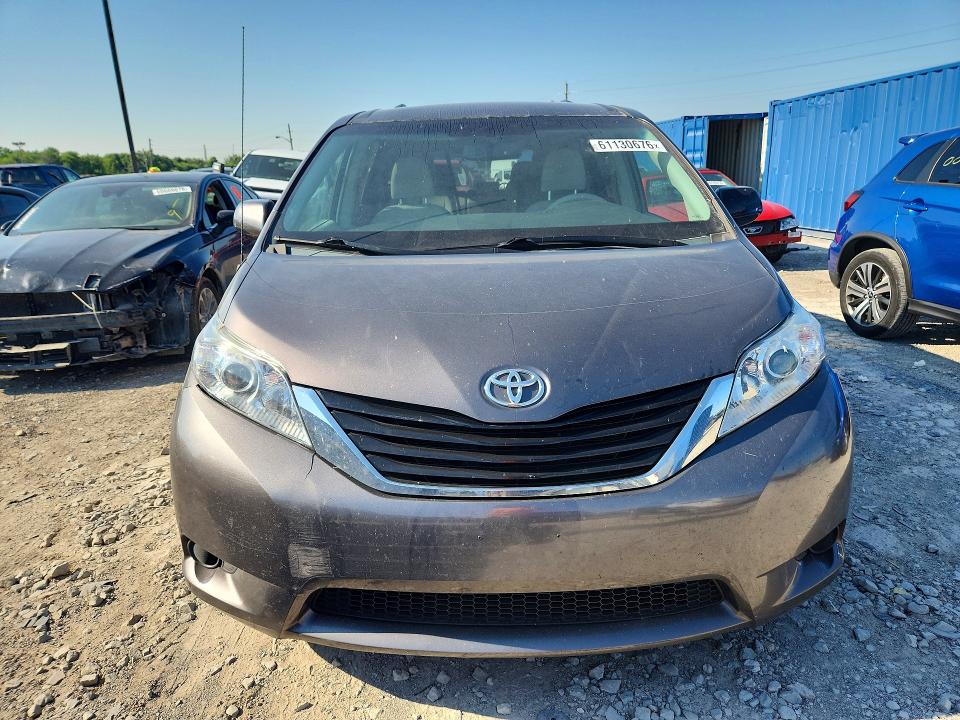 Продаж на аукціоні авто 2013 Toyota Sienna, vin: 5TDKK3DC2DS292682, номер лоту: 61130676