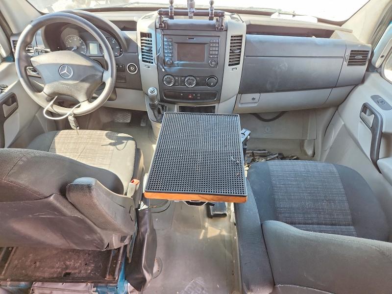 60081606 :رقم المزاد ، WD3FE7CD7HP549470 vin ، 2017 Mercedes-benz Sprinter مزاد بيع