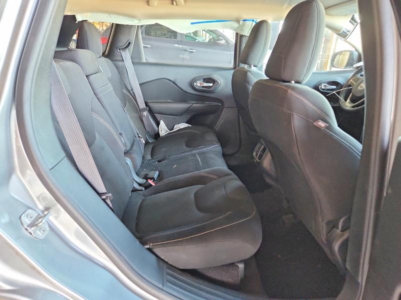 85977515 :رقم المزاد ، 1C4PJLCB8GW281322 vin ، 2016 Jeep Cherokee مزاد بيع