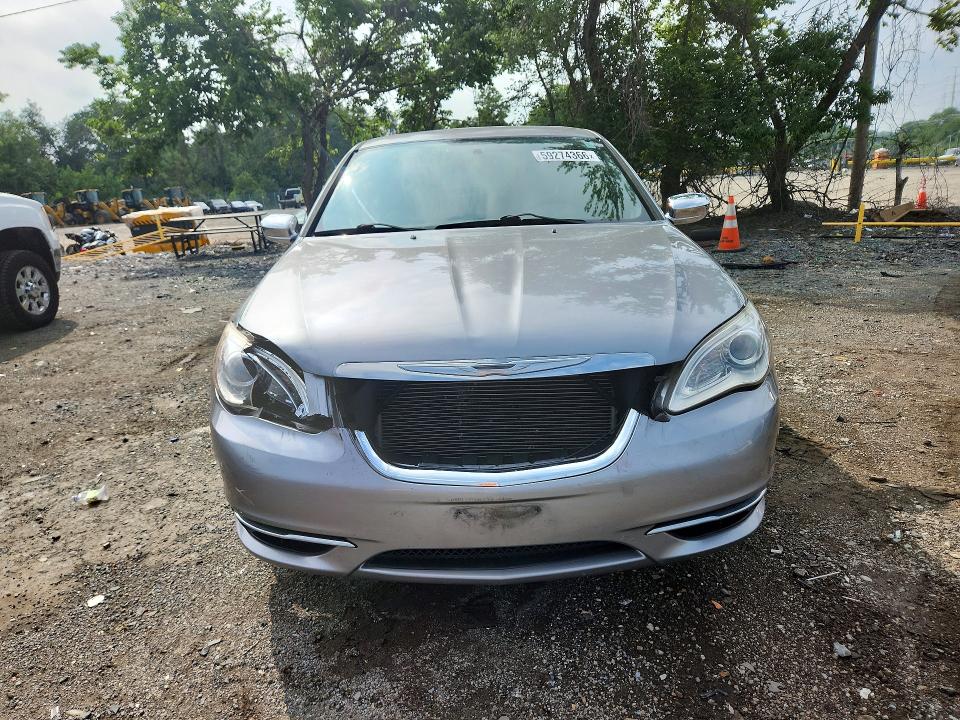 59274366 :رقم المزاد ، 1C3CCBCG8DN553484 vin ، 2013 Chrysler 200 مزاد بيع