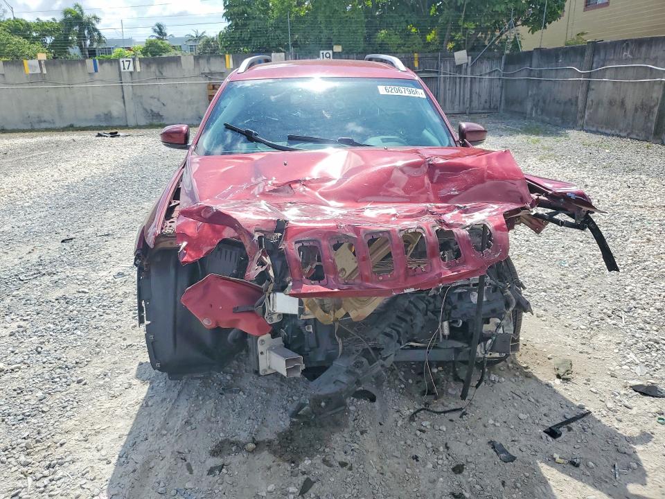 62067986 :رقم المزاد ، 1C4PJLLB7KD316274 vin ، 2019 Jeep Cherokee مزاد بيع