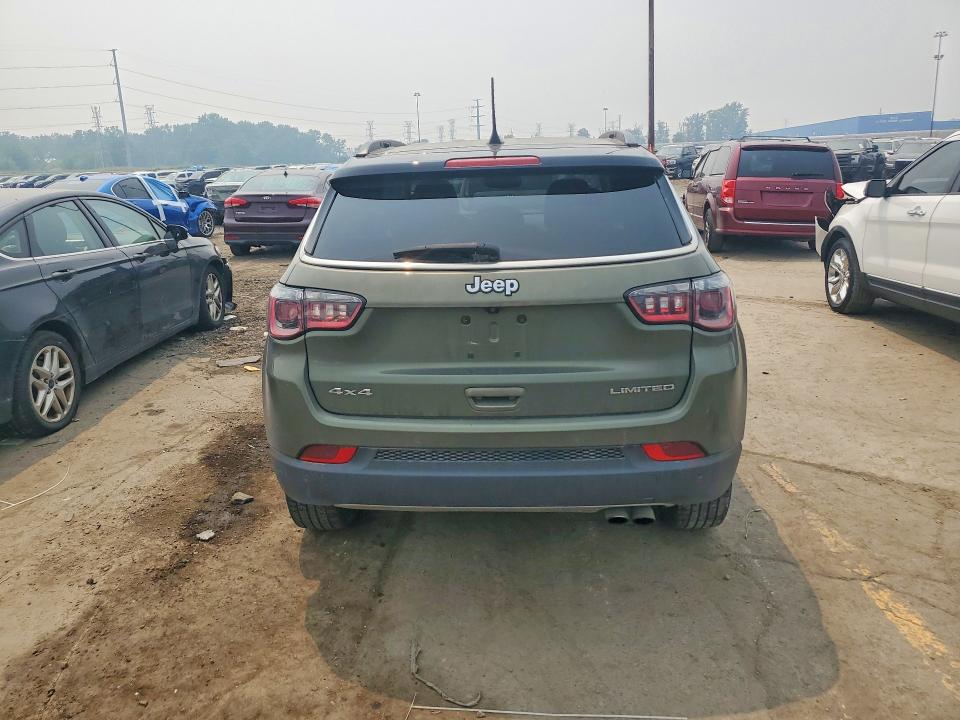 61188206 :رقم المزاد ، 3C4NJDCB9MT521654 vin ، 2021 Jeep Compass مزاد بيع