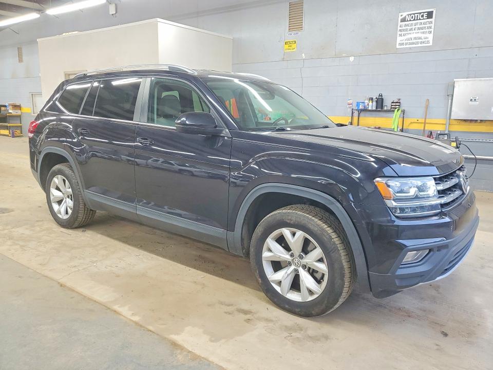 61397646 :رقم المزاد ، 1V2LR2CA1JC517874 vin ، 2018 Volkswagen Atlas مزاد بيع