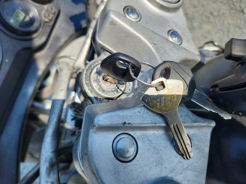 62869936 :رقم المزاد ، JS1GR7GA512101059 vin ، 2001 Suzuki Gsx750 مزاد بيع
