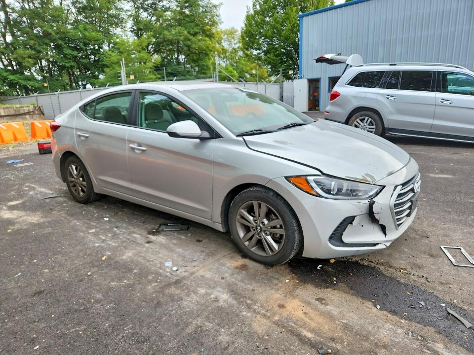 2017 Hyundai Elantra მანქანა იყიდება აუქციონზე, vin: 5NPD84LF2HH180288, აუქციონის ნომერი: 59859126