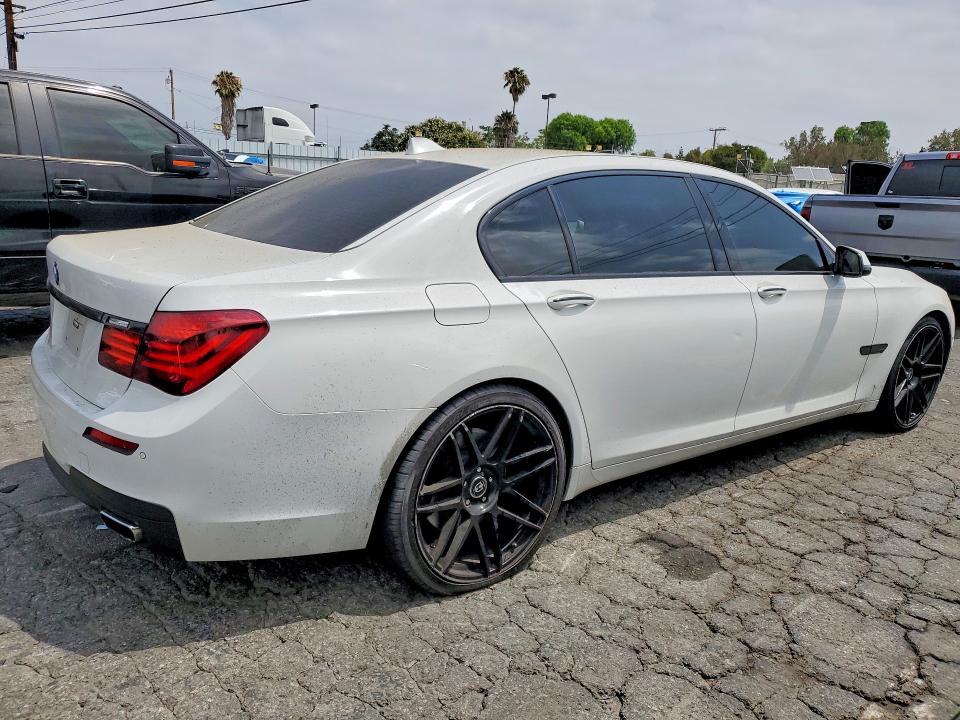 Продаж на аукціоні авто 2015 Bmw 750, vin: WBAYE8C53FD781878, номер лоту: 59536986