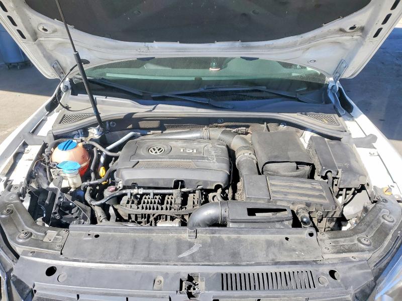 Продажа на аукционе авто 2015 Volkswagen Passat, vin: 1VWAT7A33FC095235, номер лота: 62641956