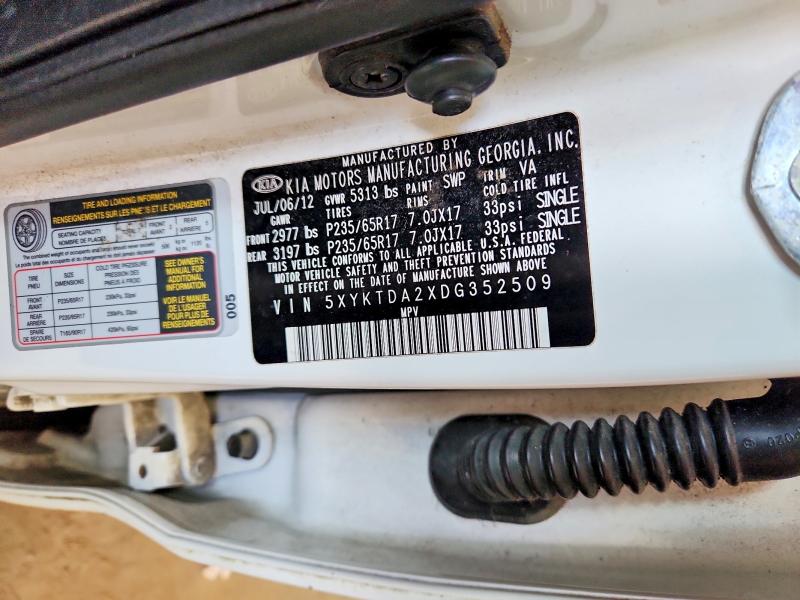2013 Kia Sorento მანქანა იყიდება აუქციონზე, vin: 5XYKTDA2XDG352509, აუქციონის ნომერი: 62231506