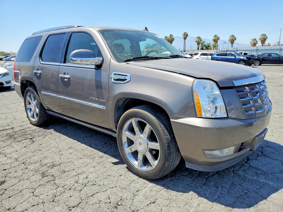 62465866 :رقم المزاد ، 1GYS4EEJ2DR177415 vin ، 2013 Cadillac Escalade مزاد بيع