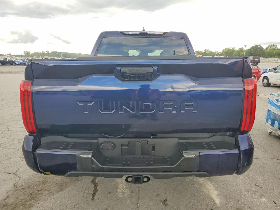 Продажа на аукционе авто 2022 Toyota Tundra, vin: 5TFLA5DB9NX041051, номер лота: 61108686
