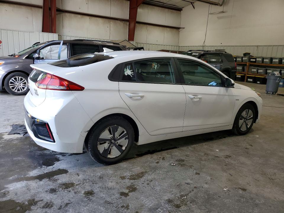 Продажа на аукционе авто 2017 Hyundai Ioniq, vin: KMHC65LC7HU036833, номер лота: 62606886