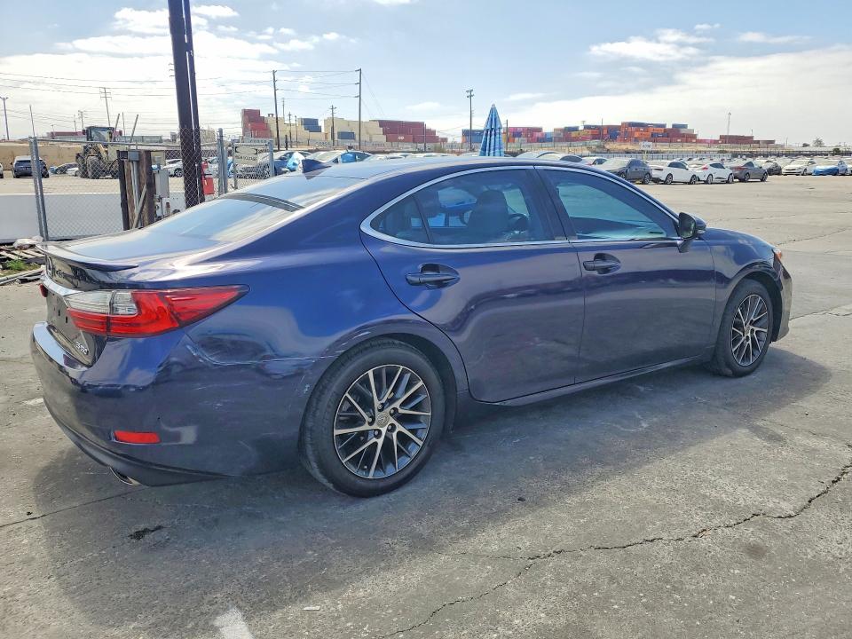 59845576 :رقم المزاد ، 58ABK1GG3GU009360 vin ، 2016 Lexus Es مزاد بيع