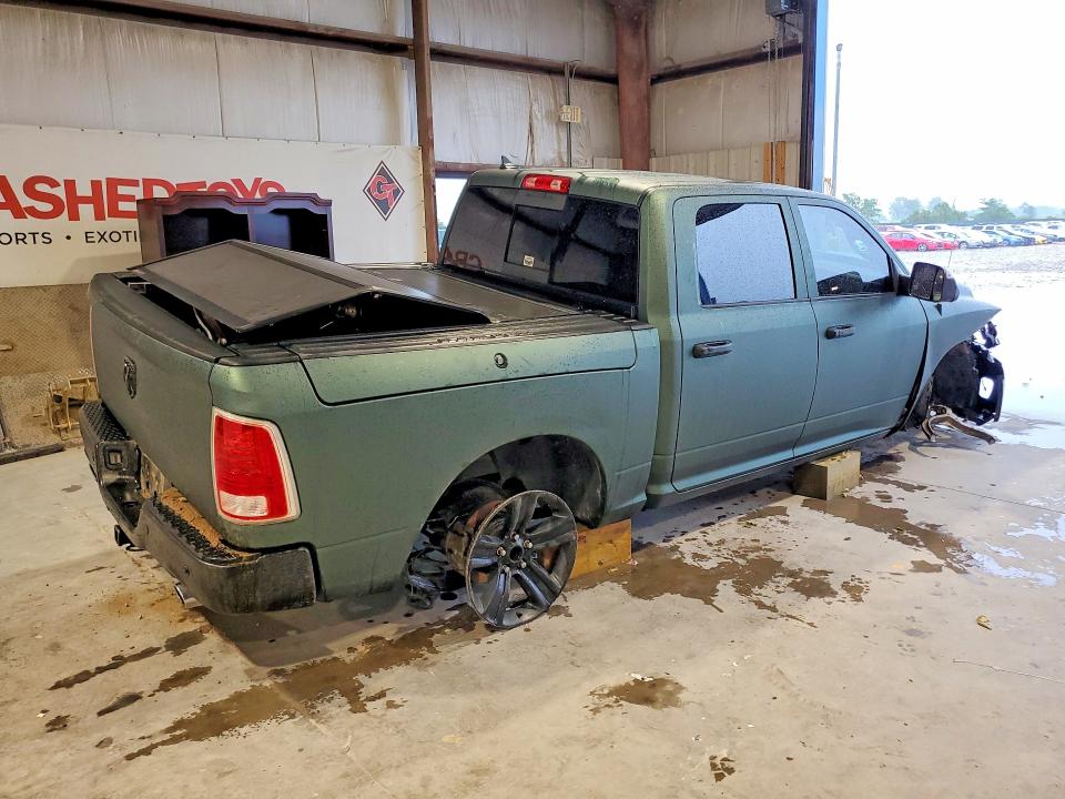 62717496 :رقم المزاد ، 1C6RR7MT8JS172347 vin ، 2018 Ram 1500 مزاد بيع