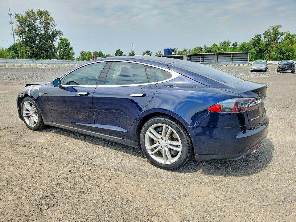 Продажа на аукционе авто 2013 Tesla Model S, vin: 5YJSA1CN5DFP19528, номер лота: 61963016