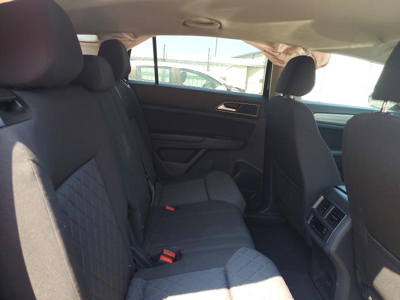 63166836 :رقم المزاد ، 1V2AP2CA7JC530531 vin ، 2018 Volkswagen Atlas مزاد بيع