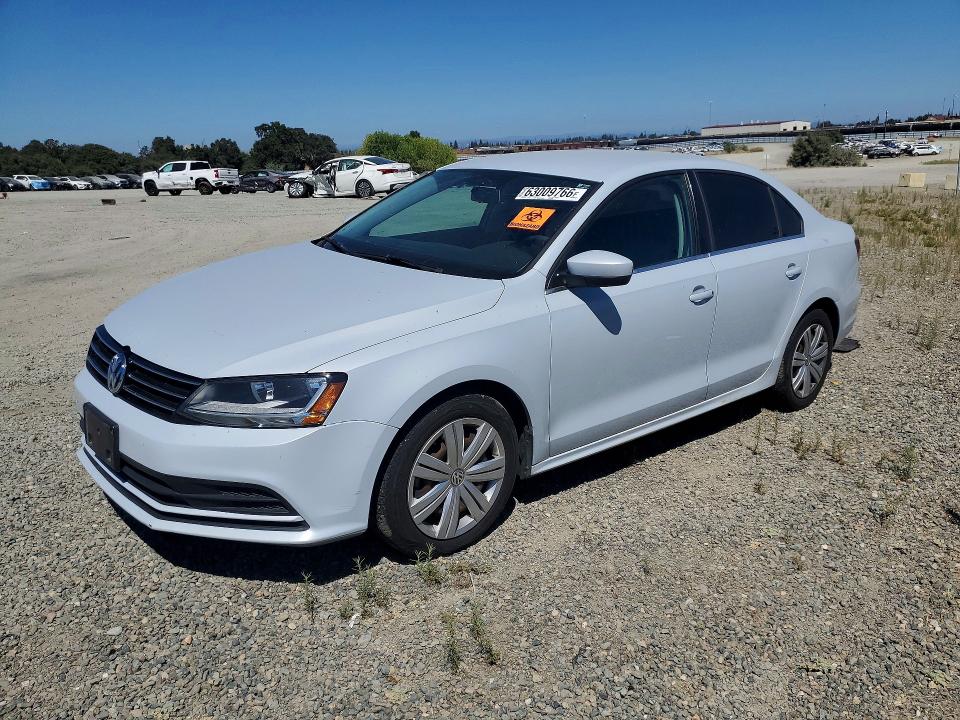63009766 :رقم المزاد ، 3VW2B7AJ4HM298822 vin ، 2017 Volkswagen Jetta مزاد بيع