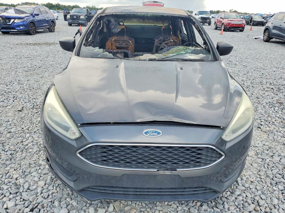 60113446 :رقم المزاد ، 1FADP3E26FL271313 vin ، 2015 Ford Focus مزاد بيع