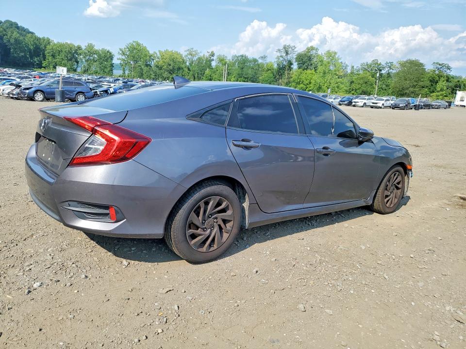 62115216 :رقم المزاد ، 2HGFC2F74JH515891 vin ، 2018 Honda Civic مزاد بيع