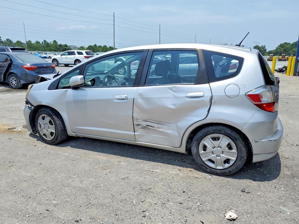2013 Honda Fit მანქანა იყიდება აუქციონზე, vin: JHMGE8H35DC080895, აუქციონის ნომერი: 62845636