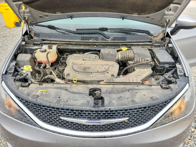 62902956 :رقم المزاد ، 2C4RC1DG3HR517628 vin ، 2017 Chrysler Pacifica مزاد بيع